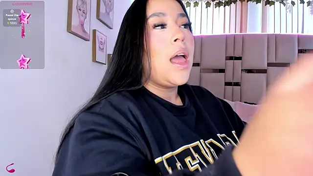 Zoey thompson online show from November 23, 2025, 2:16 pm