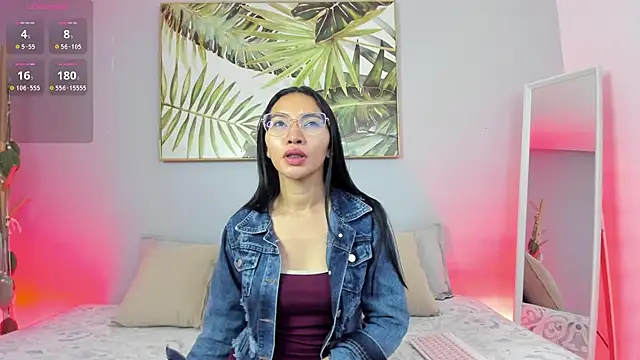 lucyy liiuu online show from October 18, 2025, 12:40 pm