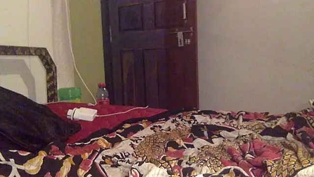 cymerastail online show from November 23, 2025, 1:10 pm