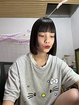 Snapshot of andymi1 chatting on July 11, 2026, 12:27 pm andymi1 online show from July 11, 2026, 12:27 pm