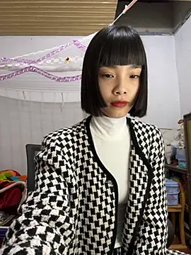 andymi1 online show from November 3, 2025, 1:55 am