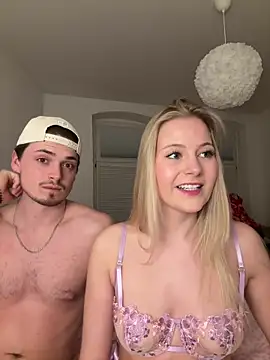 xlinababe online show from December 21, 2025, 8:42 pm