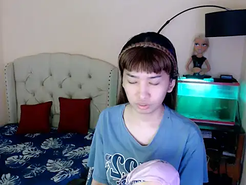 Snapshot of ShantalFoxxy_ chatting on February 20, 2026, 4:20 am ShantalFoxxy online show from February 20, 2026, 4:20 am