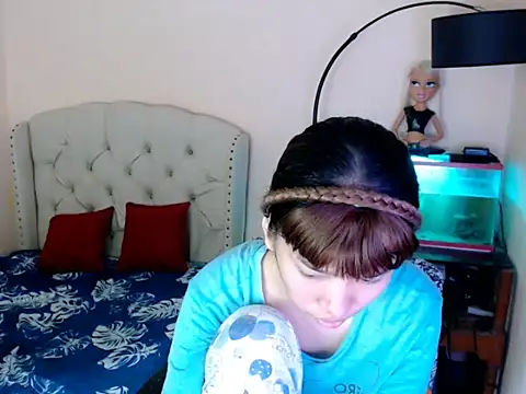 Snapshot of ShantalFoxxy_ chatting on February 19, 2026, 2:41 am ShantalFoxxy online show from February 19, 2026, 2:41 am