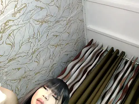 Snapshot of Honey_Swellens chatting on March 1, 2026, 3:56 pm Honey Swellens online show from March 1, 2026, 3:56 pm