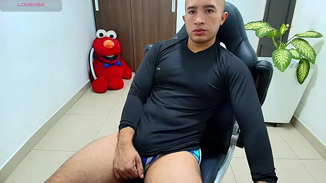 sebastian oconnor77 online show from October 12, 2025, 12:39 pm