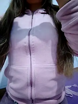 airamoon online show from October 18, 2025, 1:18 am