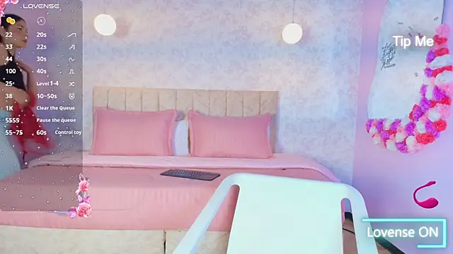 sweet artemiis online show from November 4, 2025, 8:12 pm