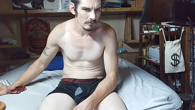 Snapshot of mike42088 chatting on July 17, 2026, 2:20 am mike42088 online show from July 17, 2026, 2:20 am