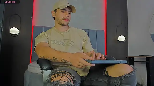 Liam walk  online show from March 8, 2026, 2:09 pm