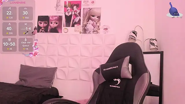 JuliethMoss online show from November 8, 2025, 8:23 pm