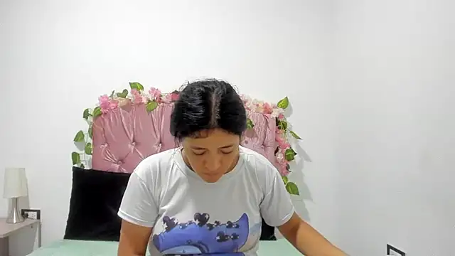 Snapshot of ivy_moon05 chatting on October 4, 2025, 4:41 pm ivy moon05 online show from October 4, 2025, 4:41 pm
