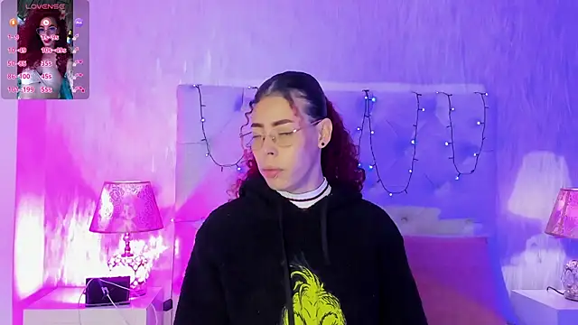 Pamelamiler   online show from November 5, 2025, 11:46 am