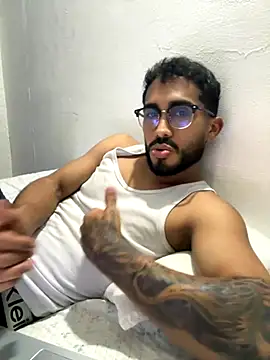 TU-MORENOO online show from November 17, 2025, 6:06 am