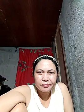 Everleigh mom online show from September 23, 2025, 10:22 am