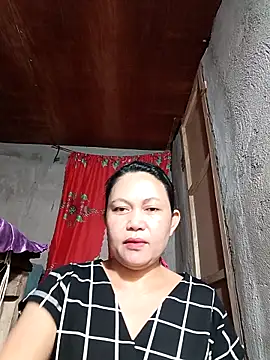 Everleigh mom online show from October 10, 2025, 10:49 am