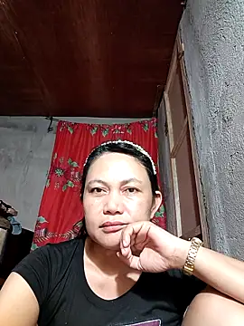 Everleigh mom online show from September 25, 2025, 10:32 am