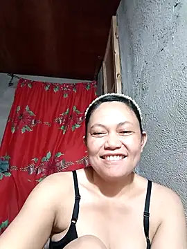 Everleigh mom online show from September 28, 2025, 7:59 am