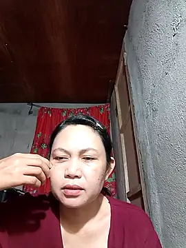 Everleigh mom online show from October 6, 2025, 10:38 am