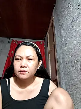 Everleigh mom online show from September 28, 2025, 8:05 pm