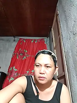 Everleigh mom online show from September 18, 2025, 8:45 pm