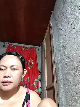 Everleigh mom online show from September 17, 2025, 4:47 am