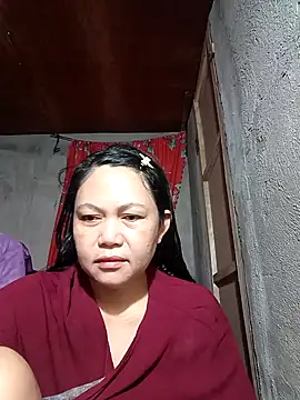 Everleigh mom online show from October 5, 2025, 8:32 pm