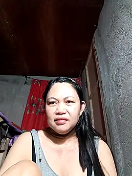 Everleigh mom online show from October 30, 2025, 7:55 pm