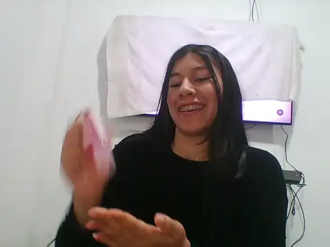 Snapshot of deseo_sweet14 chatting on September 8, 2025, 11:37 pm deseo sweet14 online show from September 8, 2025, 11:37 pm