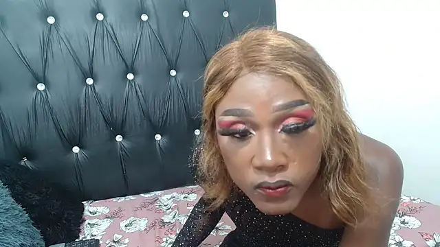 Lsnickykhanyile online show from September 26, 2025, 7:32 pm