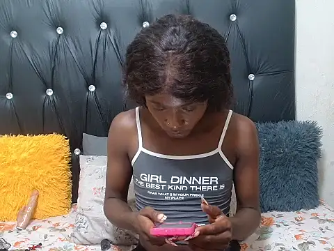 Lsnickykhanyile online show from October 31, 2025, 5:20 pm