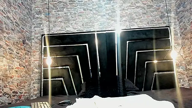 ALYANNA HOT  online show from December 1, 2025, 11:44 am