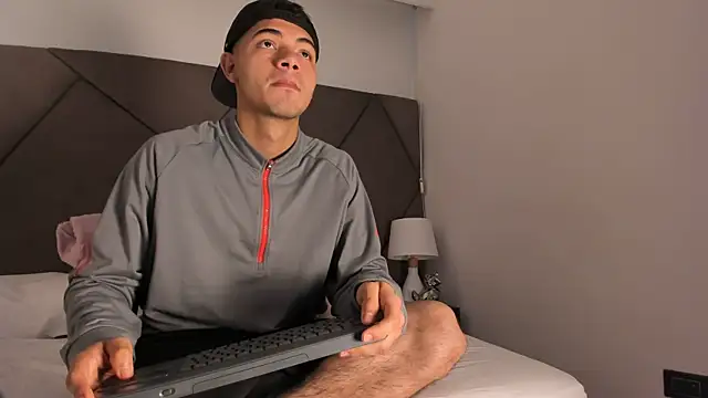 Snapshot of andrew_colleman chatting on October 13, 2025, 11:23 am andrew colleman online show from October 13, 2025, 11:23 am