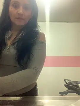 kataleya 29 online show from September 19, 2025, 3:05 pm