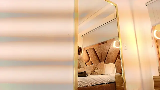 zarah andrew   online show from November 14, 2025, 11:58 am