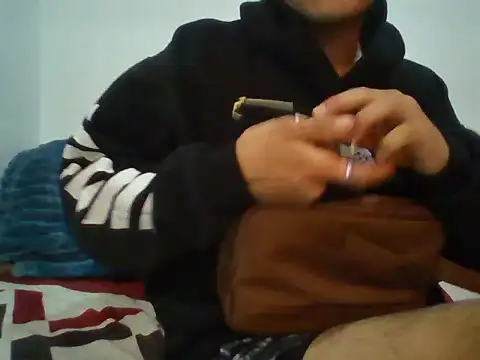 Barrx0018 online show from December 18, 2025, 4:11 pm