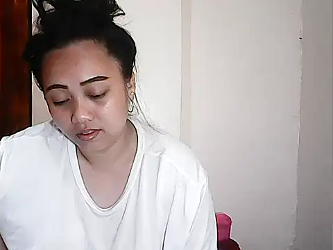 Pinay Chubby20 online show from April 16, 2026, 9:39 pm