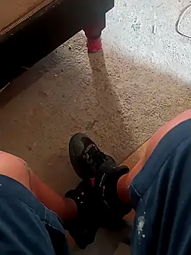 Snapshot of Narckse chatting on October 22, 2025, 11:25 pm Narckse online show from October 22, 2025, 11:25 pm