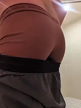 Snapshot of cloudymatt chatting on November 4, 2025, 3:21 am cloudymatt online show from November 4, 2025, 3:21 am