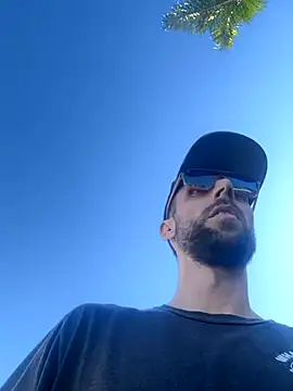 Snapshot of thejohnryancollection chatting on October 19, 2025, 9:39 pm thejohnryancollection online show from October 19, 2025, 9:39 pm