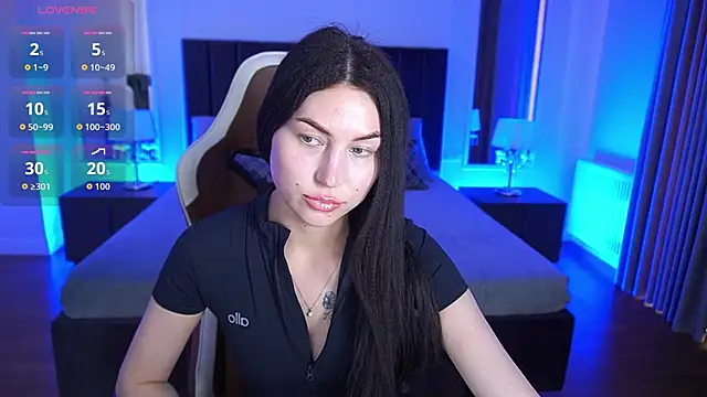 Snapshot of EliseVelour chatting on May 2, 2026, 12:32 pm EliseVelour online show from May 2, 2026, 12:32 pm
