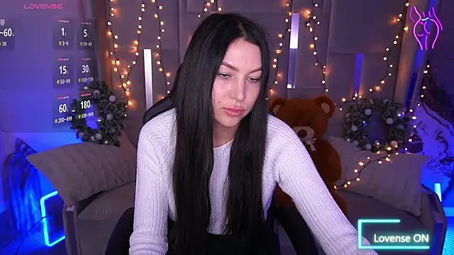 EliseVelour online show from January 13, 2026, 1:59 pm