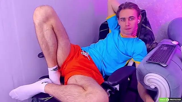 WilliamDyson online show from October 12, 2025, 3:08 am