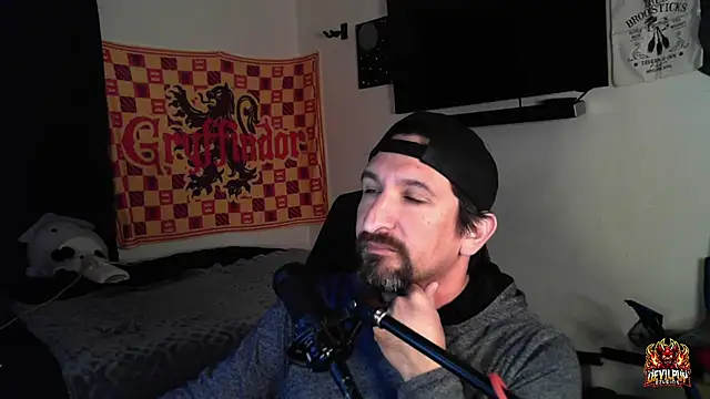 Snapshot of DevilPup75_ chatting on September 27, 2025, 8:42 am DevilPup75 online show from September 27, 2025, 8:42 am