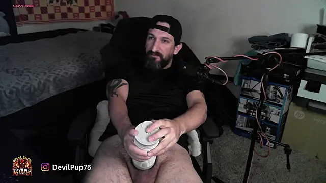 DevilPup75  online show from February 2, 2026, 8:02 am