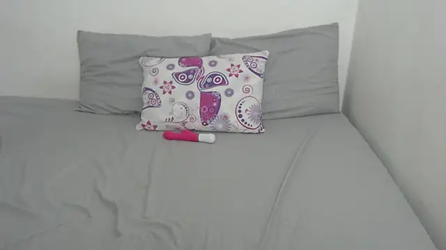 Tiiana online show from October 14, 2025, 1:23 pm