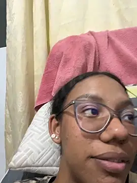 Valen1800 online show from September 15, 2025, 12:55 am