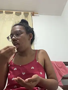 Valen1800 online show from September 19, 2025, 12:47 am