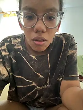 Valen1800 online show from October 14, 2025, 6:41 pm