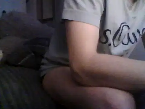 Thoma9034 online show from April 14, 2026, 9:53 pm